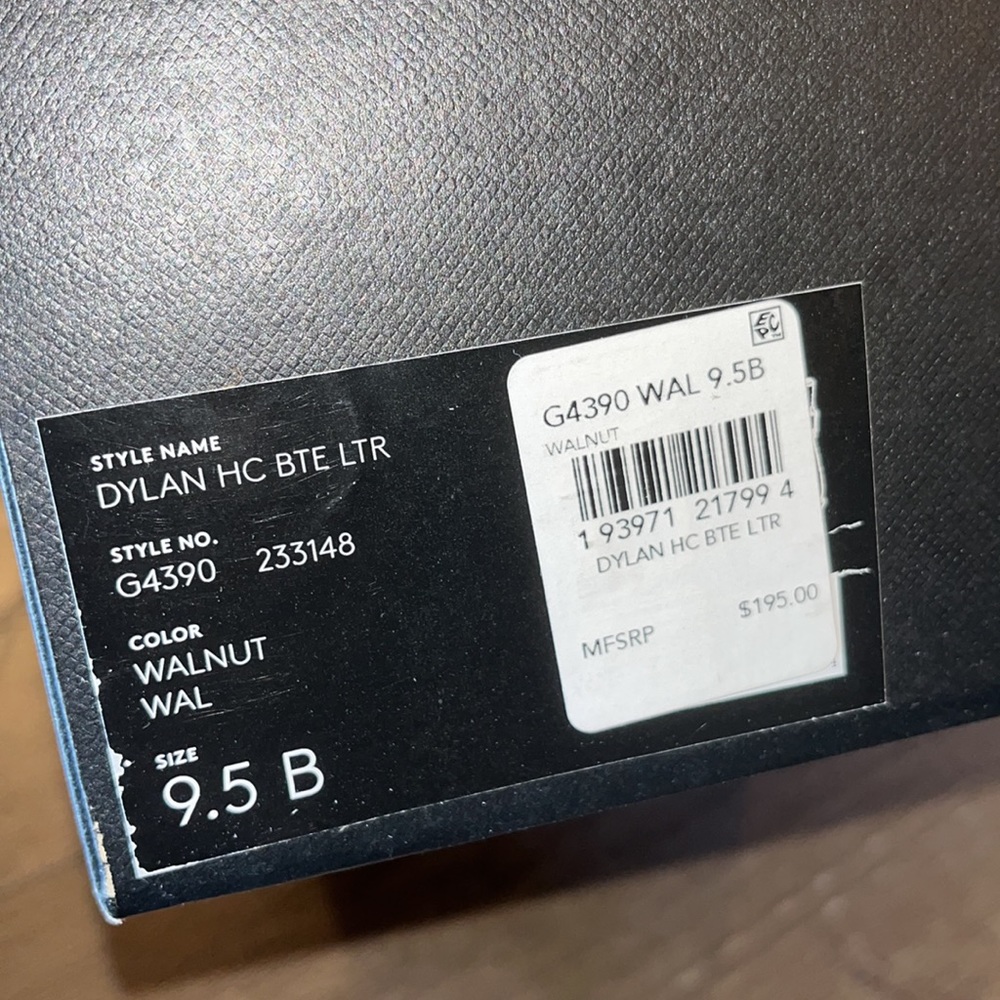 COACH “DYLAN” HORSE AND CARRIAGE BOOTIES SIZE 9.5B WALNUT NEW IN BOX - Picture 5 of 6